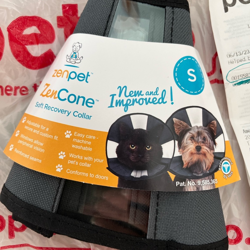 Pet Cone Collar size small NWT Unused
